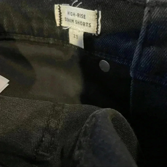 Madewell High Rise Black Short - Picture 5 of 7